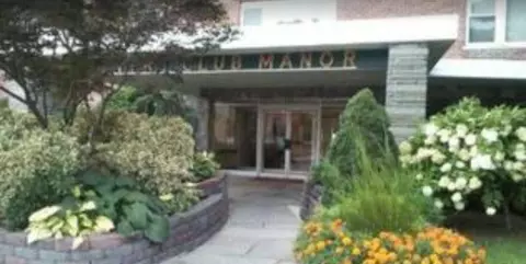 250 W Merrick Rd #2M, Freeport, NY 11520