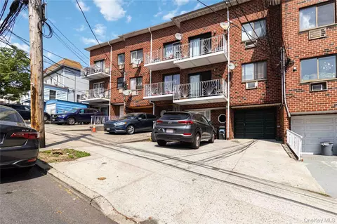 48-51 58th Ln, New York, NY 11377