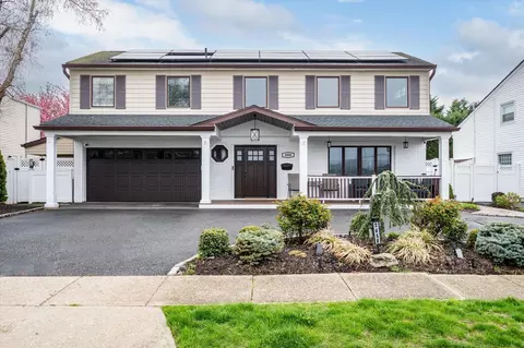 2658 Dorothy St, Bellmore, NY 11710