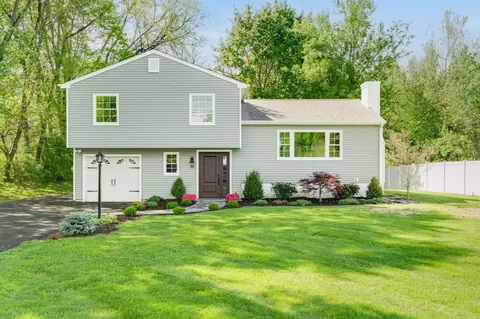 5 Helen Dr, Wappinger, NY 12590