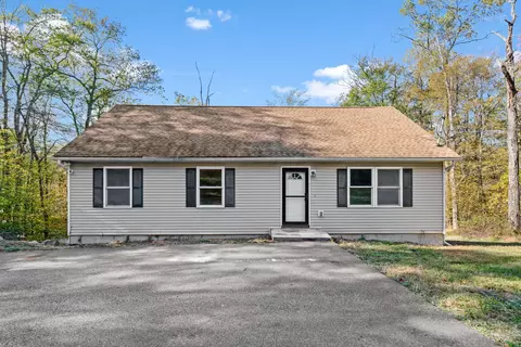 647 Lakewood Rd, Shawangunk, NY 12566