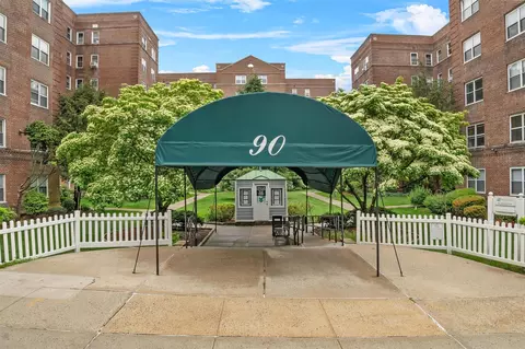 90 Bryant Ave #FTD, White Plains, NY 10605