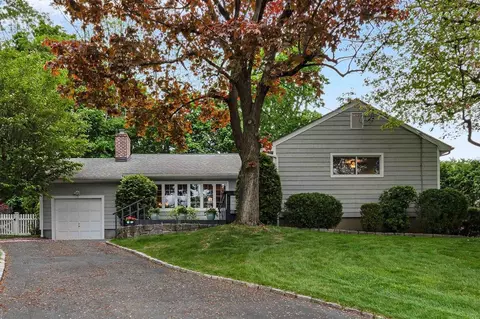 3 Columbia Rd, Greenburgh, NY 10502
