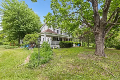3 Losee Rd, Wappinger, NY 12590
