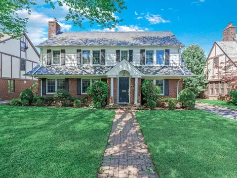 114 Wickham Rd, Garden City, NY 11530