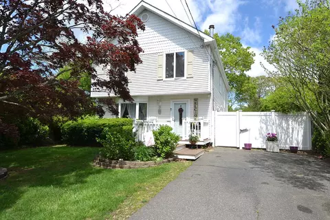 21 Northern Blvd, Shirley, NY 11967