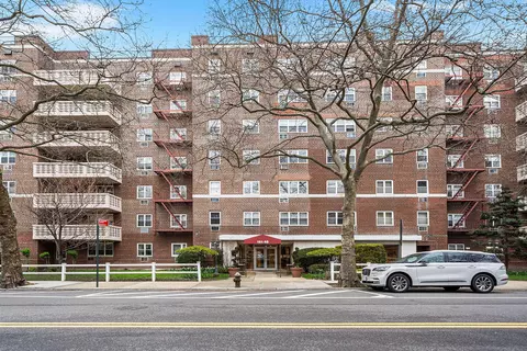 151-40 88 St #1G, Howard Beach, NY 11414