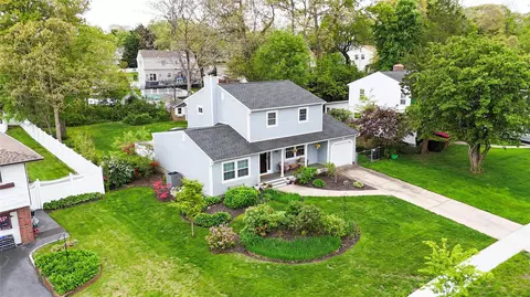 13 Saturn Blvd # A, Smithtown, NY 11788