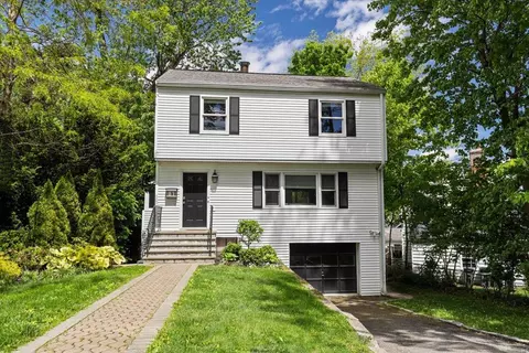 81 Sterling Ave, White Plains, NY 10606