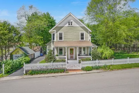 4 Oak St, Philipstown, NY 10516