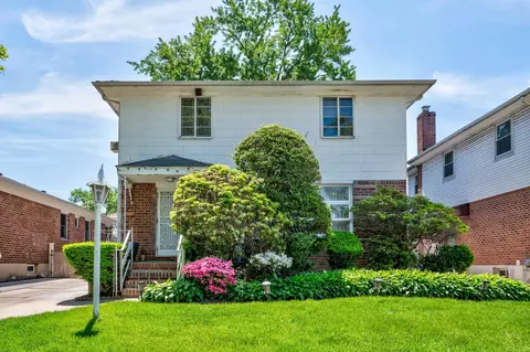 198-20 50th Ave, Fresh Meadows, NY 11365