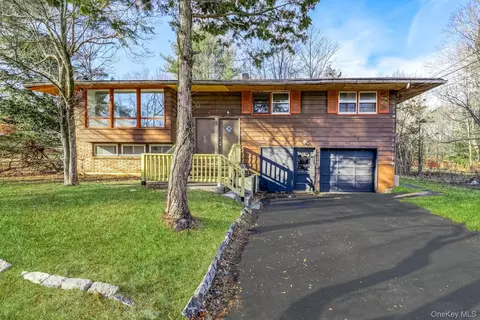 3 Camp Hill Rd, Ramapo, NY 10970