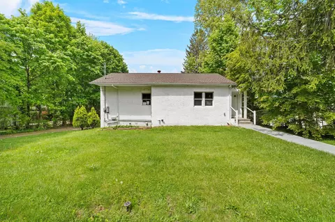 16 S Lawrence Ave, Greenburgh, NY 10523