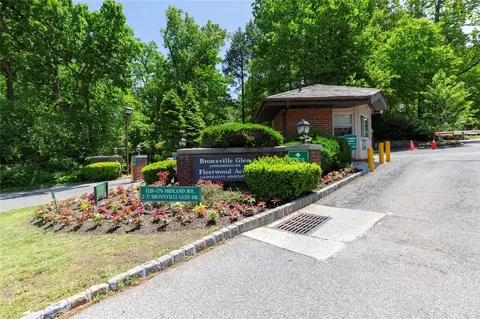 1376 Midland Ave #307, Bronxville, NY 10708