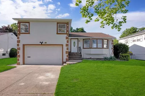 41 Meyer St, Roosevelt, NY 11575