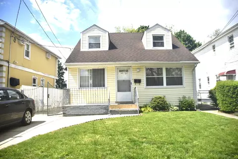 147-38 Huxley St, New York, NY 11422