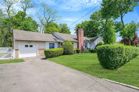 23 Portland Way, Wyandanch, NY 11798
