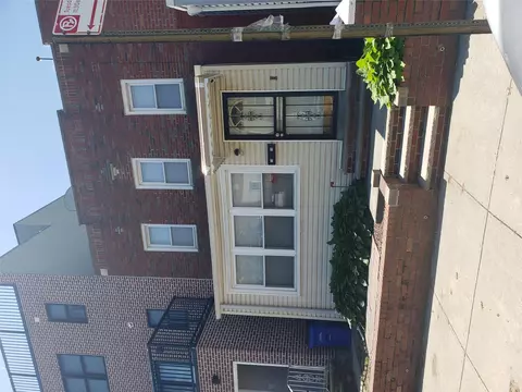 1916 23rd Rd, Astoria, NY 11105