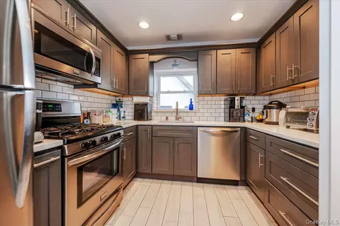 537 E Broadway #2, Long Beach, NY 11561
