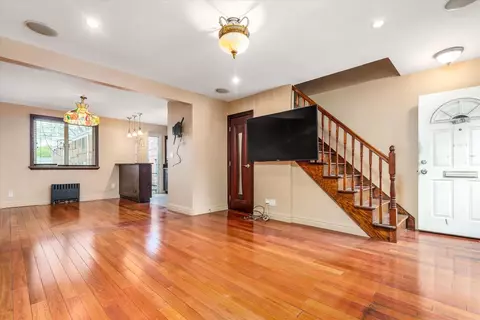 67-15 Bell Blvd #DUPLEX, New York, NY 11364