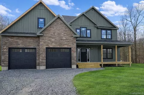 4 Cherry Hill Rd, Cornwall, NY 12518