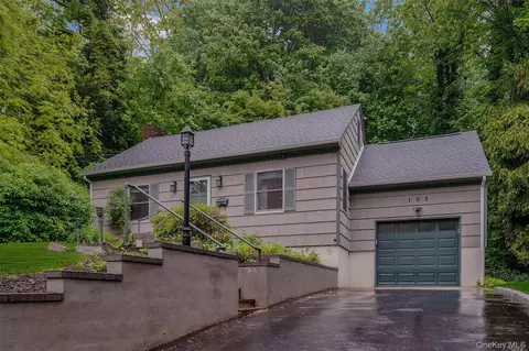 155 Woodbury Rd, Huntington, NY 11743