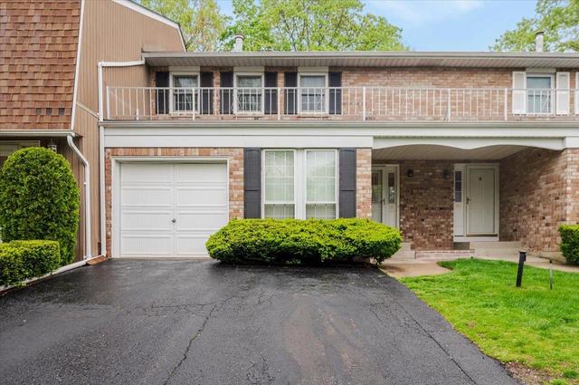121 Terrace Ct #121, Woodbury, NY 11797 | MLS# 859612 | 16 Photos - Movoto