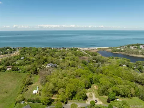 Pier Avenue, Riverhead, NY 11901 photo 5