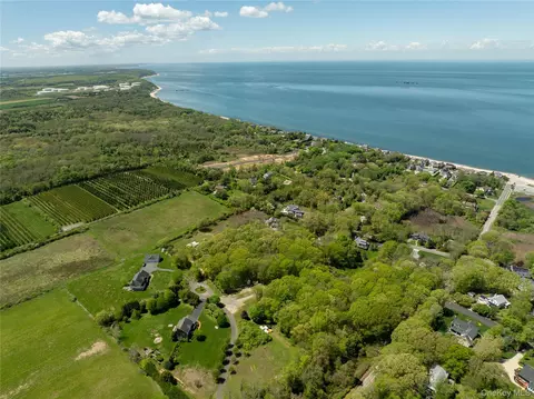 Pier Avenue, Riverhead, NY 11901 photo 16