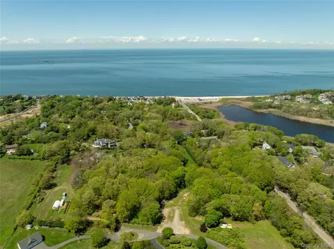 Pier Avenue, Riverhead, NY 11901 photo 18