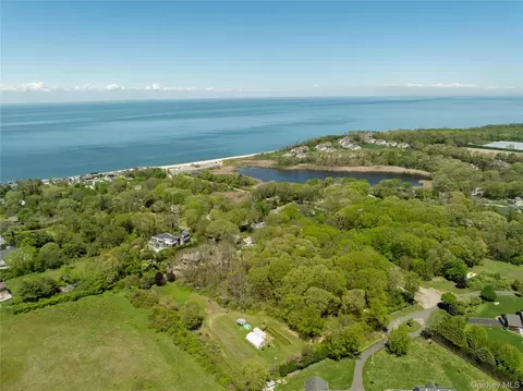 Pier Avenue, Riverhead, NY 11901 photo 13