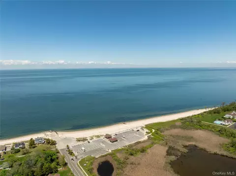Pier Avenue, Riverhead, NY 11901 photo 4