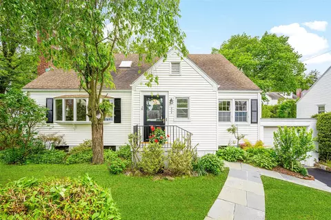208 Wagner Ave, Mamaroneck, NY 10543