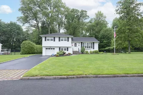 28 Champ Ave, Orangetown, NY 10965
