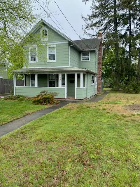 85 Jennings Ave, Patchogue, NY 11772