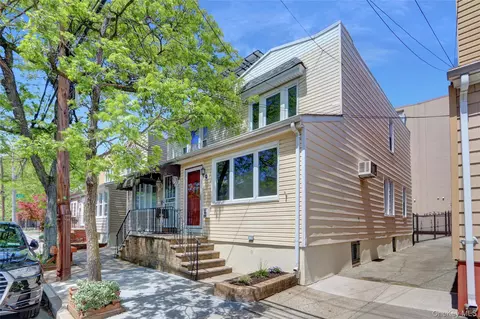 62-33 59th Dr, New York, NY 11378