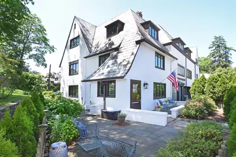 160 Pondfield Rd, Bronxville, NY 10708