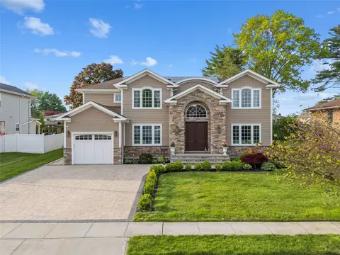 78 Orange Dr, Jericho, NY 11753