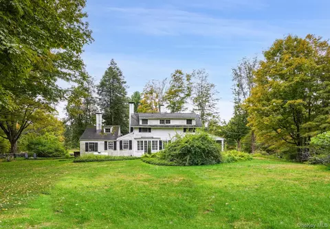 229 Trinity Pass Rd, Pound Ridge, NY 10576