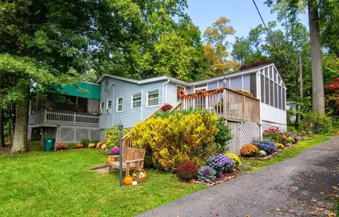 191 Sylvan Lake Rd #16, Beekman, NY 12533