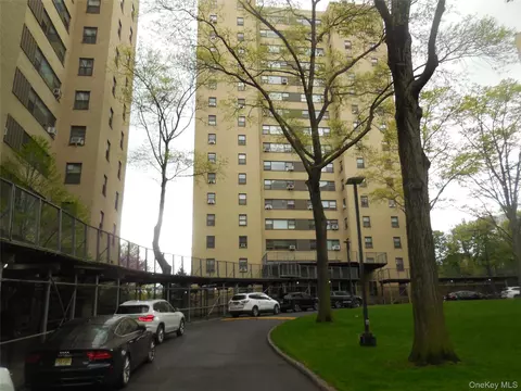 4 Fordham Hill Oval #5E, New York, NY 10468