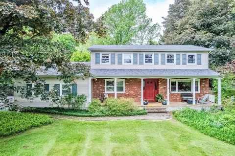 24 Overhill Ln, Warwick, NY 10990