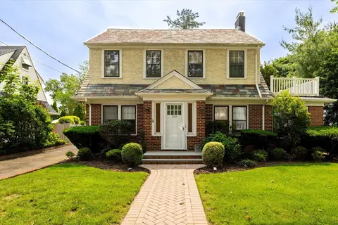 265 Brower Ave, Rockville Centre, NY 11570