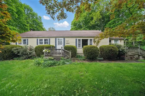 1424 State Route 32, Wallkill, NY 12589