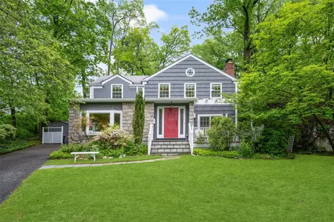 11 Devon Rd, Larchmont, NY 10538