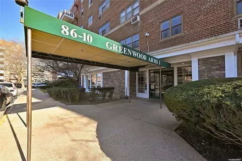 86-10 151 Ave #4G, New York, NY 11414