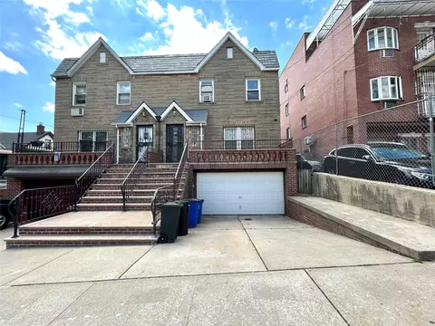 44-10 72nd St, New York, NY 11377