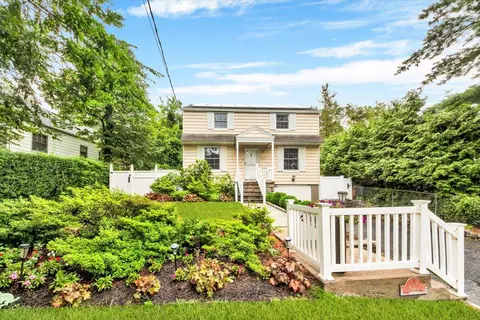 2356 Palmer Ave, New Rochelle, NY 10801