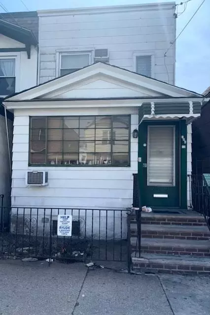 104-12 38th Ave, Corona, NY 11368