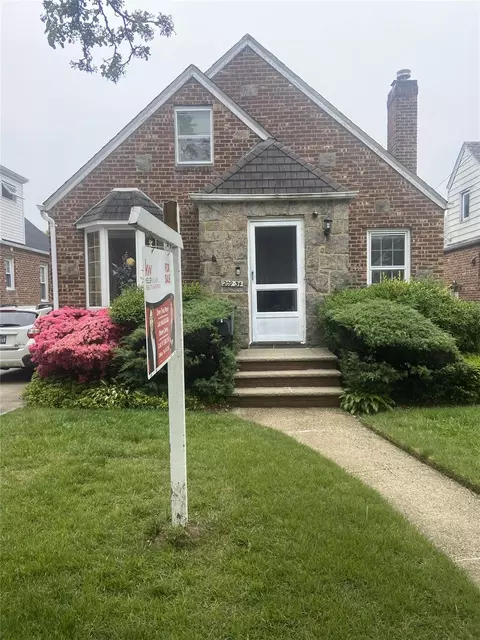 20934 33rd Rd, New York, NY 11361